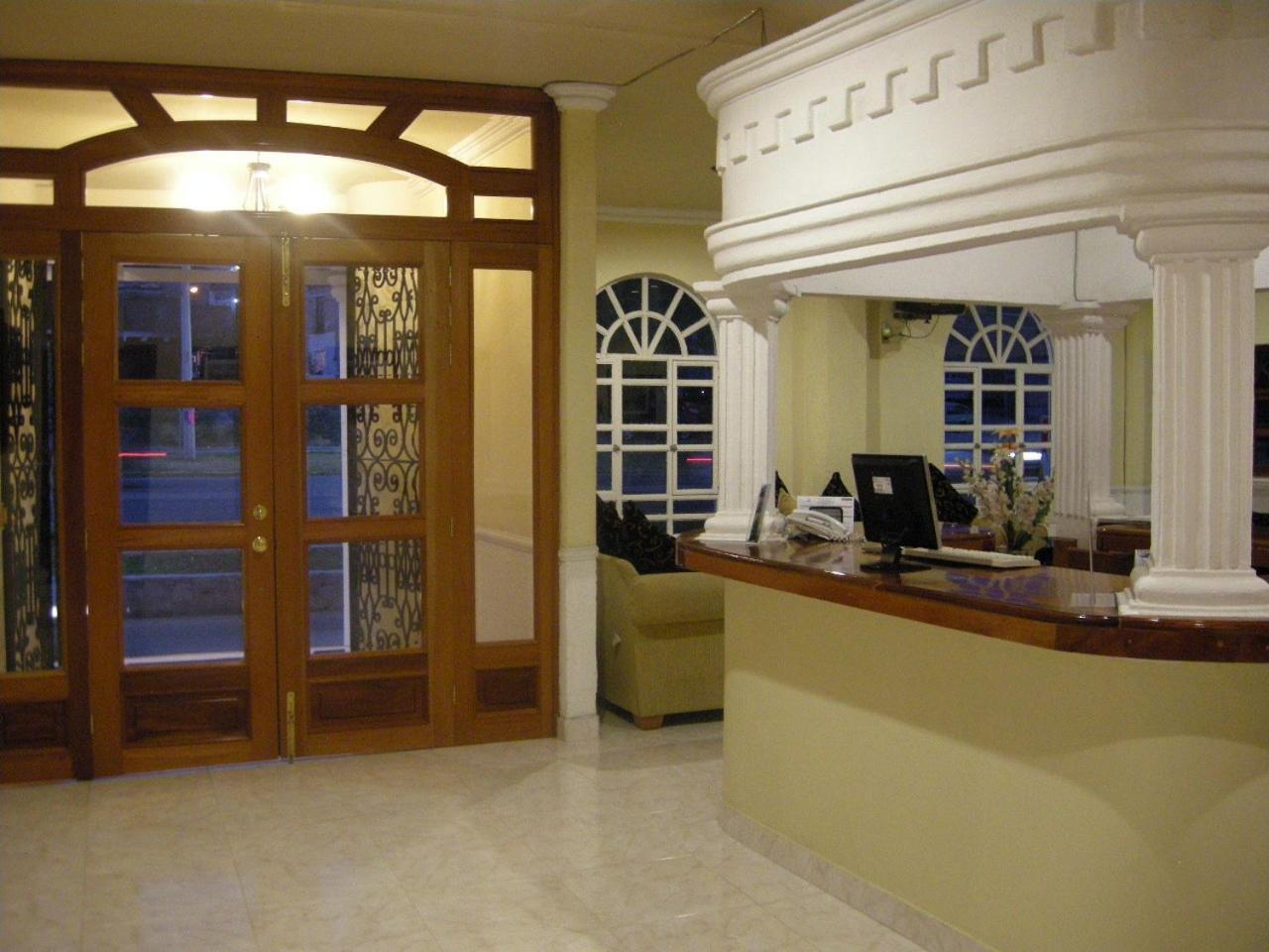Scala Hotel 라고스데모레노 외부 사진